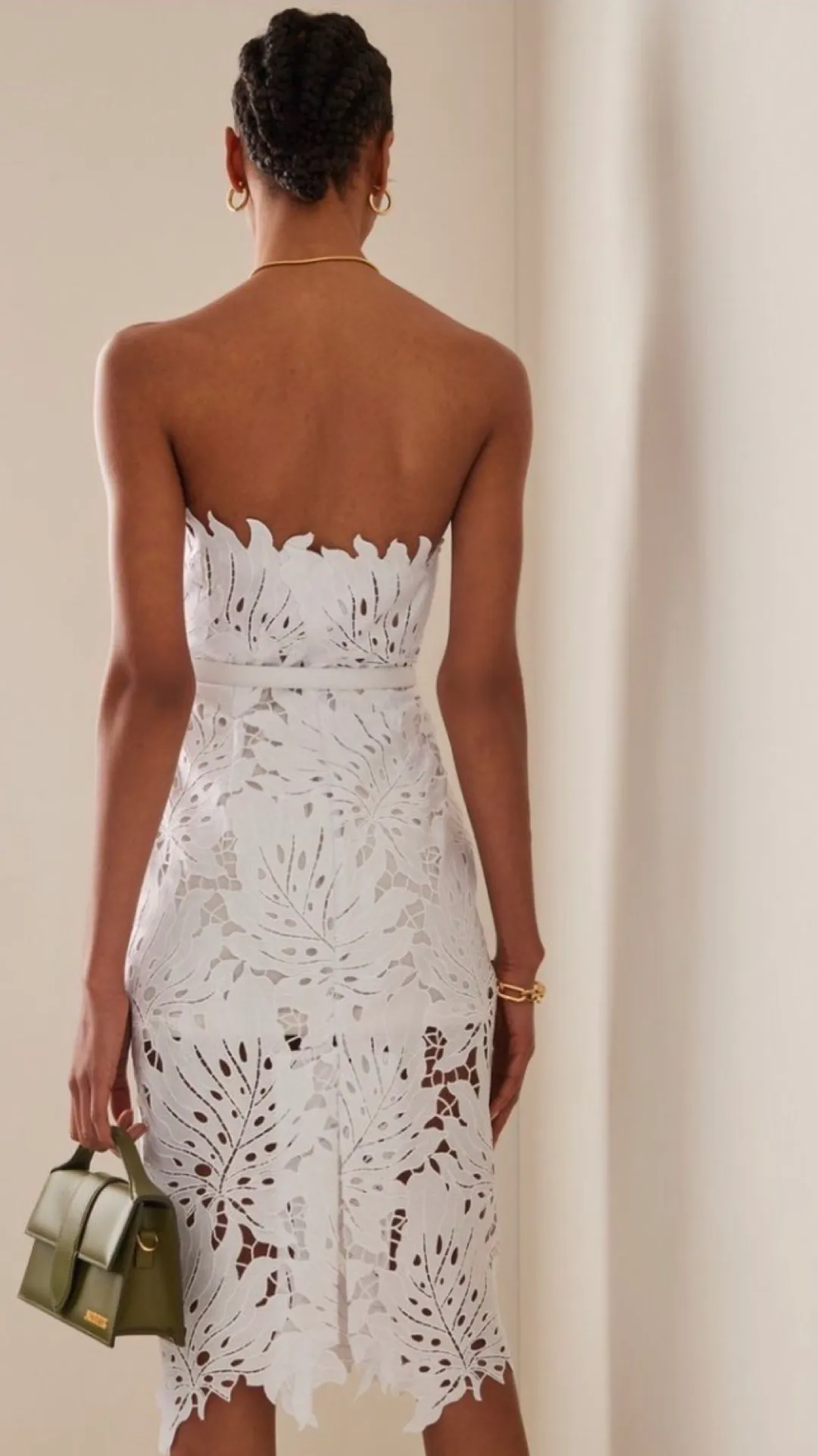 Elegant Sleeveless Dress for Effortless Style