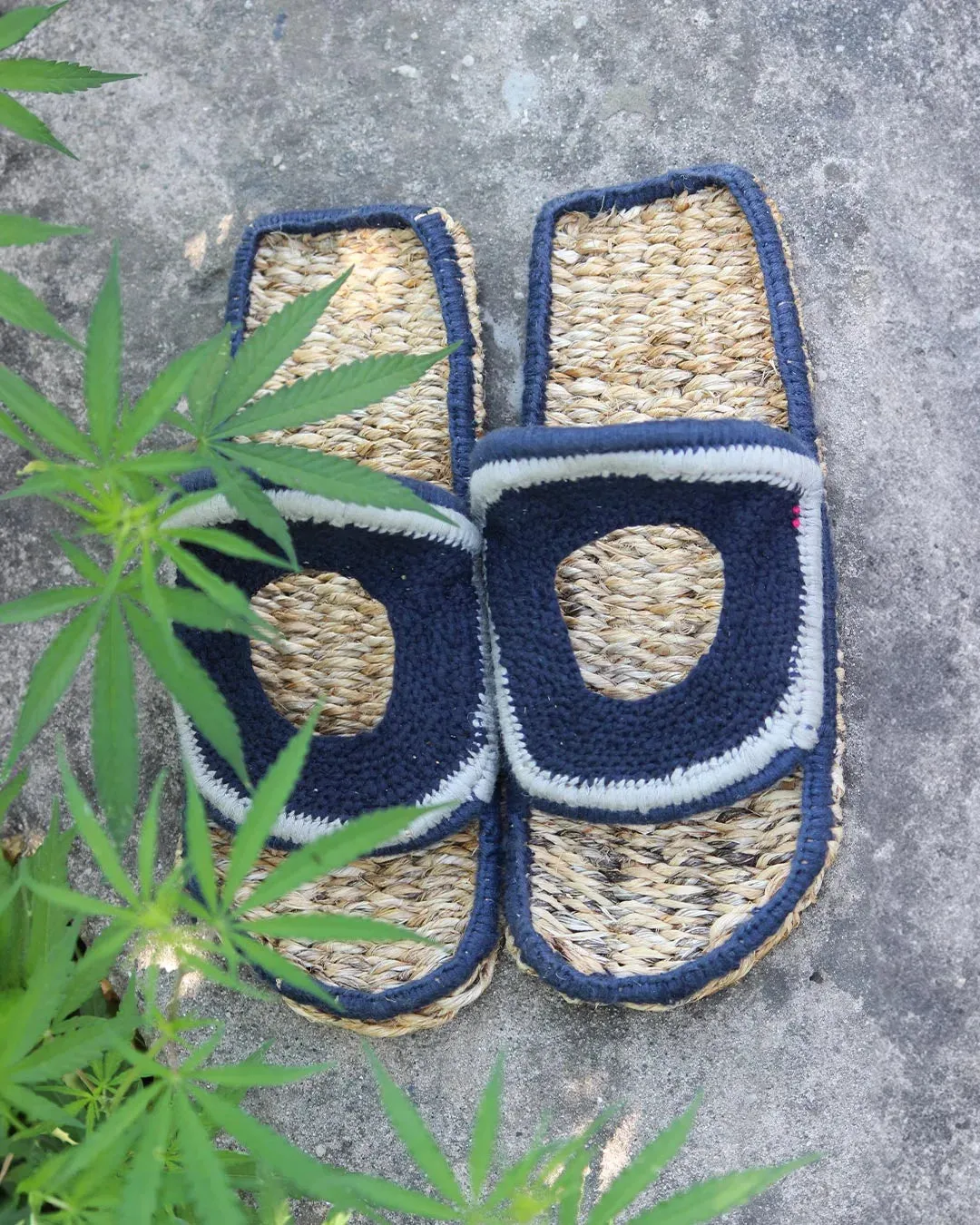 Vincent Blue Bordered Cotton Pulla